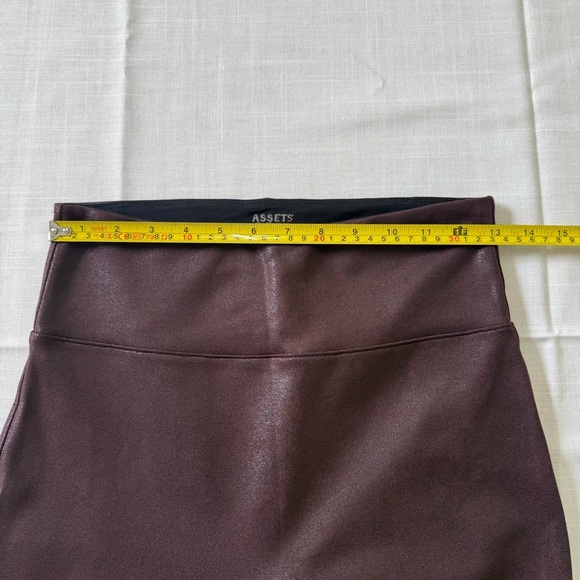 ASSETS by SPANX Women's All Over Faux Leather Wine Leggings Size M Faux Leather - Picture 4 of 8